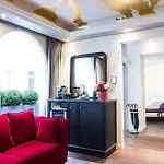 New Republique - Ex Albert's Hotel