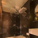 New Republique - Ex Albert's Hotel 4*