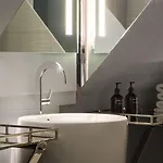 New Republique - Ex Albert's Hotel